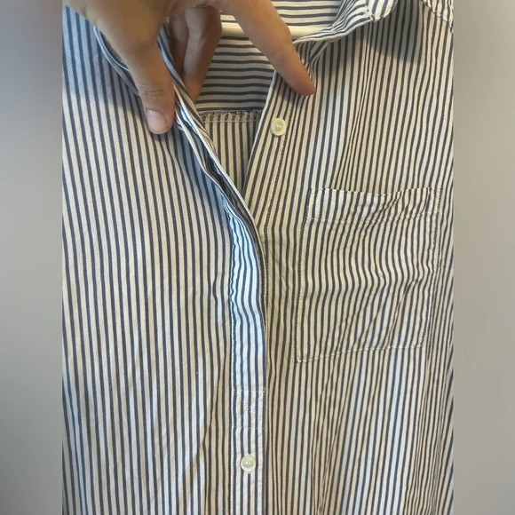 Melrose and Market blue and white striped button down size XS - Picture 3 of 7